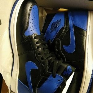 Air Jordan one royal